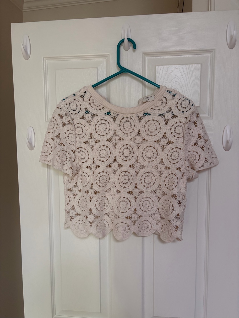Abercrombie & Fitch Cream Crochet Lace Crop Top